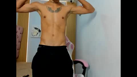 lunay_bigcock420 online show from September 22, 2025, 5:31 am