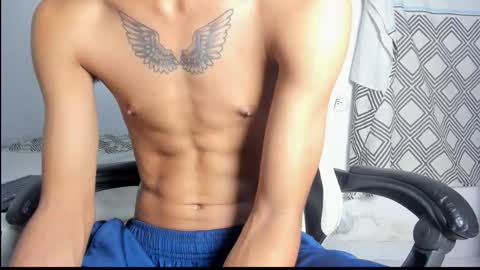 lunay_bigcock420 online show from October 9, 2025, 7:50 am