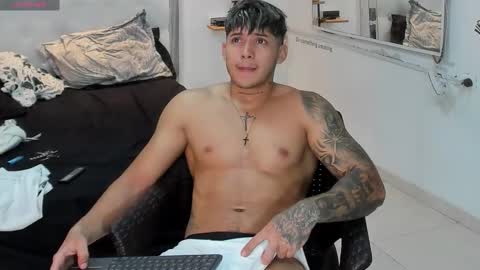 Lunay online show from October 9, 2025, 5:33 pm