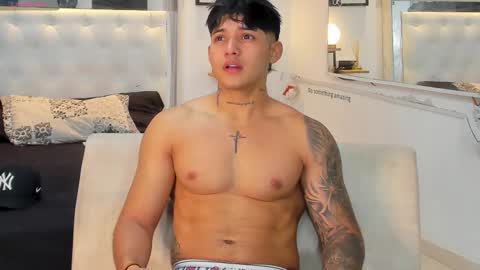 Lunay online show from October 18, 2025, 5:14 pm