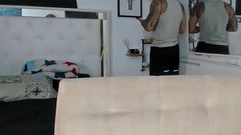 Lunay online show from November 26, 2025, 12:33 am