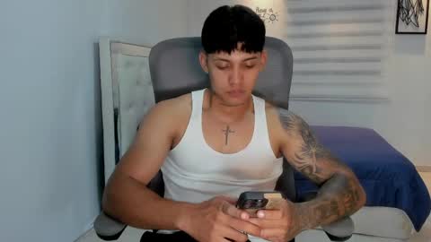 Snapshot of lunay_xtreemboy chatting on April 17, 2026, 11:30 pm Lunay online show from April 17, 2026, 11:30 pm