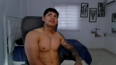 Snapshot of lunay_xtreemboy chatting on April 21, 2026, 2:56 pm Lunay online show from April 21, 2026, 2:56 pm