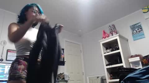 Lunobbione online show from December 4, 2025, 3:16 am