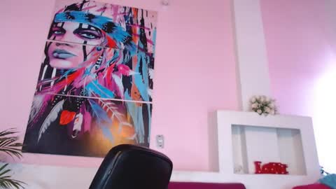 Snapshot of lunoox_ chatting on February 19, 2025, 4:00 pm LunoxLili online show from February 19, 2025, 4:00 pm