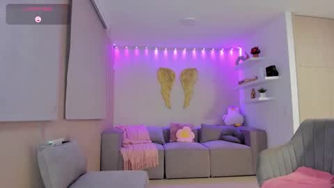 Lupe - Independent online show from October 14, 2025, 1:50 am