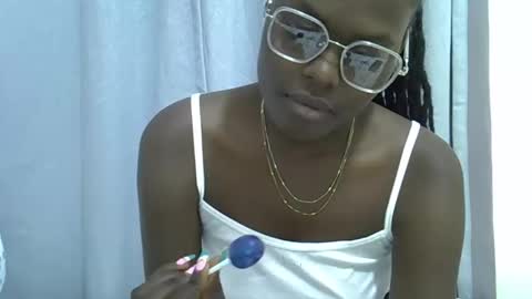 sweet girl online show from December 4, 2025, 10:18 pm