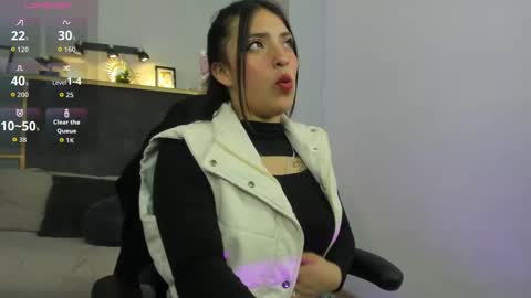 Snapshot of lurea_pearl chatting on October 22, 2025, 5:08 am Lurea pearl online show from October 22, 2025, 5:08 am