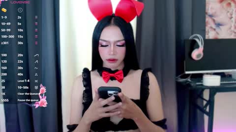 Maxie online show from December 23, 2025, 9:51 am
