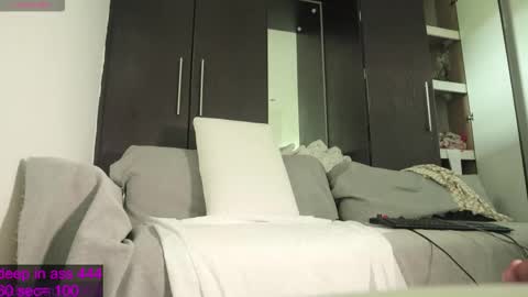 lusciouslipsxx online show from December 2, 2025, 7:03 am