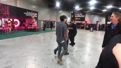 SHOWS ALL MONDAY WEDNESDAYFRIDAYSATURDAY  IN THE MORNING online show from October 24, 2025, 9:33 pm