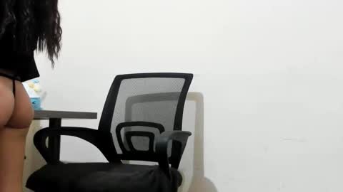 Lussie  online show from March 18, 2026, 11:57 am