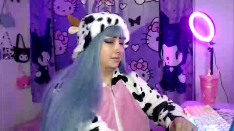 lussyevans_ online show from October 21, 2025, 8:04 am