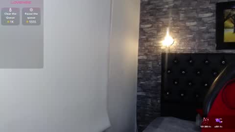 Snapshot of lust_mom chatting on December 4, 2024, 10:46 am Angela 3 online show from December 4, 2024, 10:46 am