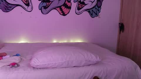 Valerie  April   online show from December 29, 2024, 3:33 am