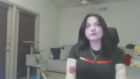 LustfulLives online show from February 6, 2025, 1:05 am