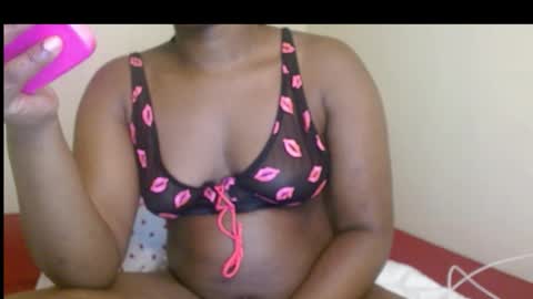 Snapshot of lustrouschoco chatting on February 3, 2026, 4:54 am lustrous-choco online show from February 3, 2026, 4:54 am