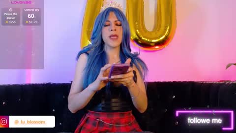 Lu Blossom online show from January 12, 2026, 6:57 pm