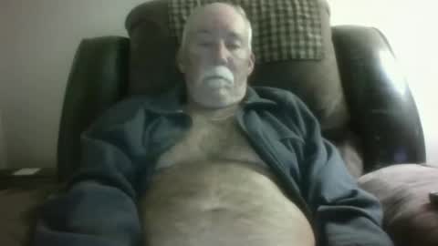 Snapshot of luv269er chatting on December 20, 2025, 7:37 am luv269er online show from December 20, 2025, 7:37 am