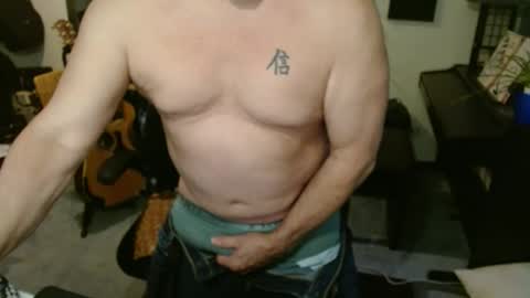 luv2tasteu67 online show from November 4, 2025, 12:21 am