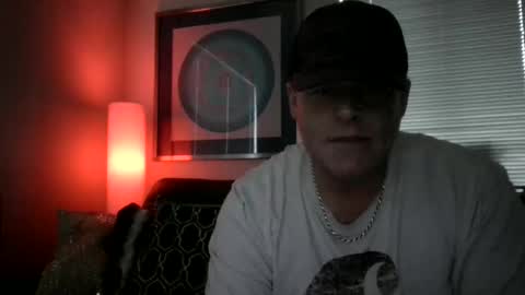 Snapshot of luv2toknstrok chatting on January 7, 2026, 4:31 pm Luv2tokNstrok online show from January 7, 2026, 4:31 pm