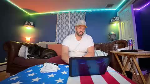 Snapshot of luv2watch1980 chatting on December 20, 2025, 3:35 am luv2watch1980 online show from December 20, 2025, 3:35 am