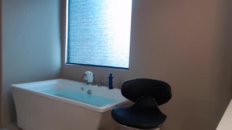 Snapshot of luv_missle chatting on March 5, 2025, 6:23 pm luv_missle online show from March 5, 2025, 6:23 pm