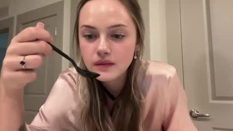 Snapshot of luvaimee chatting on February 2, 2026, 2:32 am Aimee online show from February 2, 2026, 2:32 am