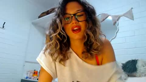 luvcece online show from June 25, 2026, 12:43 am