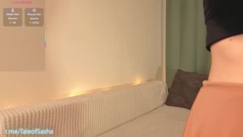 Snapshot of luvenianitschke chatting on October 18, 2025, 9:10 am Sasha online show from October 18, 2025, 9:10 am