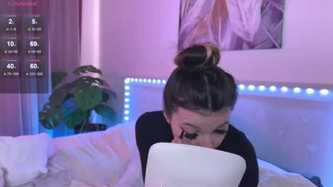 Snapshot of luvlyveronica chatting on May 11, 2026, 8:20 am Veronica online show from May 11, 2026, 8:20 am