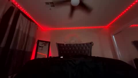 Snapshot of luvvlee chatting on October 18, 2025, 8:59 am luvvlee online show from October 18, 2025, 8:59 am