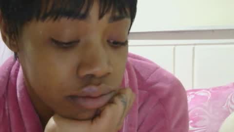 Snapshot of luvvroyale chatting on November 17, 2025, 7:52 pm luvvRoyale online show from November 17, 2025, 7:52 pm