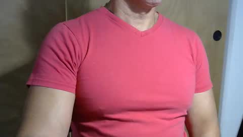 Snapshot of luvzjerkingoff chatting on January 6, 2025, 8:07 pm luvzjerkingoff online show from January 6, 2025, 8:07 pm