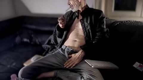 Snapshot of lux_dei chatting on October 28, 2025, 7:16 pm Im a - CAMGUY YOU LIKE to FUCK online show from October 28, 2025, 7:16 pm