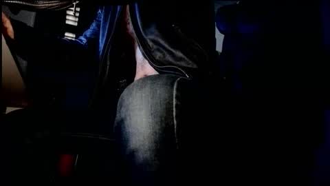 Snapshot of lux_dei chatting on November 11, 2025, 1:05 am Im a - CAMGUY YOU LIKE to FUCK online show from November 11, 2025, 1:05 am