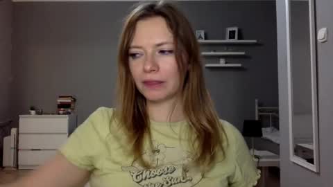 Millie online show from November 6, 2025, 10:43 pm