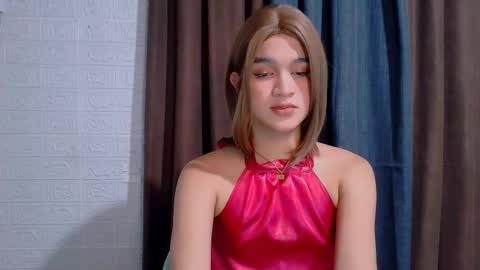 Snapshot of lux_white chatting on February 7, 2026, 9:51 pm queen lux online show from February 7, 2026, 9:51 pm