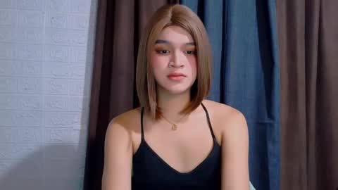 Snapshot of lux_white chatting on February 18, 2026, 9:27 am queen lux online show from February 18, 2026, 9:27 am