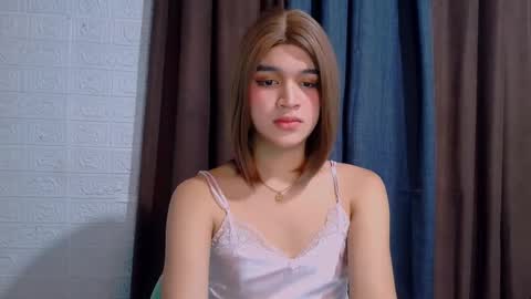 Snapshot of lux_white chatting on February 19, 2026, 12:17 am queen lux online show from February 19, 2026, 12:17 am