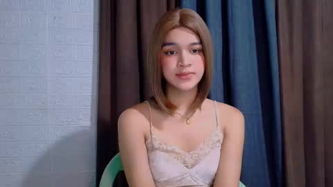 Snapshot of lux_white chatting on February 24, 2026, 3:54 pm queen lux online show from February 24, 2026, 3:54 pm