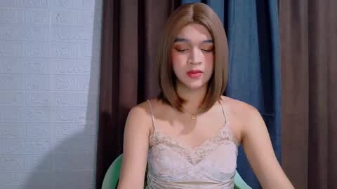 Snapshot of lux_white chatting on February 25, 2026, 1:43 pm queen lux online show from February 25, 2026, 1:43 pm