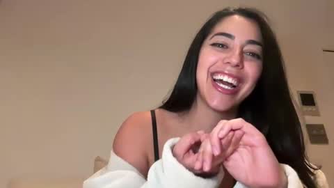 Snapshot of luxcher22 chatting on December 31, 2024, 3:23 am luxcher22 online show from December 31, 2024, 3:23 am