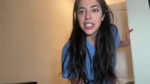 Snapshot of luxcher22 chatting on January 4, 2025, 3:18 am luxcher22 online show from January 4, 2025, 3:18 am