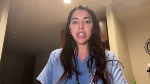 Snapshot of luxcher22 chatting on February 19, 2025, 3:17 am luxcher22 online show from February 19, 2025, 3:17 am