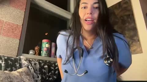 Snapshot of luxcher22 chatting on February 26, 2025, 3:32 am luxcher22 online show from February 26, 2025, 3:32 am