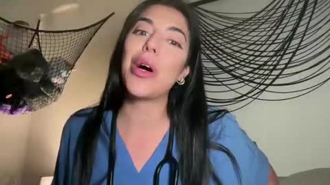 Snapshot of luxcher22 chatting on October 18, 2025, 3:20 am luxcher22 online show from October 18, 2025, 3:20 am