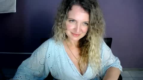 Donna online show from June 24, 2026, 1:04 am