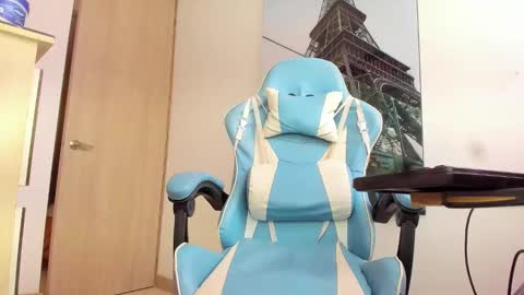 Snapshot of luxela777 chatting on February 18, 2026, 4:03 pm SOFFSOTO777 online show from February 18, 2026, 4:03 pm