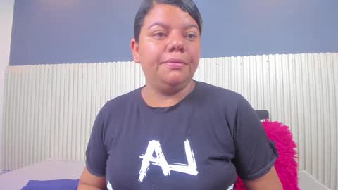 Snapshot of luxemilf chatting on September 12, 2025, 9:31 am Luxe3 online show from September 12, 2025, 9:31 am